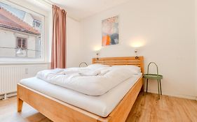 Whats-App Self-Check-In - Vibrant City Life In Graz